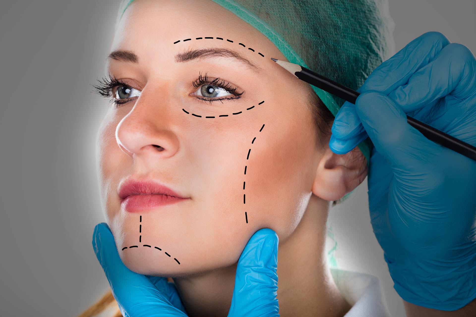 Best Plastic and Cosmetic Surgeons in Hyderabad - Youniq Plastic Surgery
